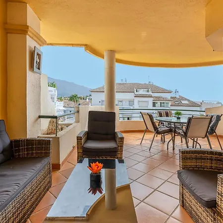 Recently Refurbished 2br Flat Pool In Puerto Banus Apartment