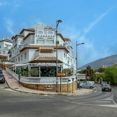 Recently Refurbished 2br Flat Pool In Puerto Banus Apartment