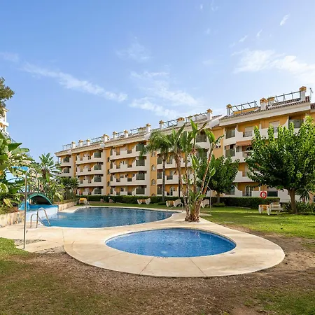 Recently Refurbished 2br Flat Pool In Puerto Banus Marbella