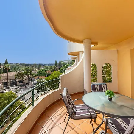 Recently Refurbished 2br Flat Pool In Puerto Banus * Marbella