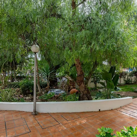 Recently Refurbished 2br Flat Pool In Puerto Banus Apartment