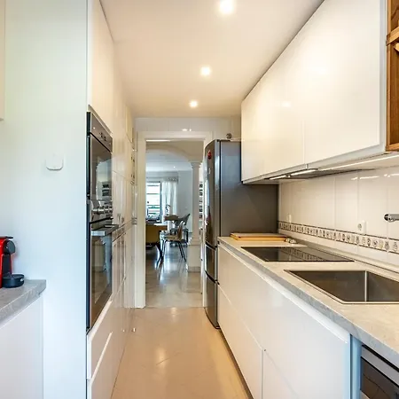 Recently Refurbished 2br Flat Pool In Puerto Banus Marbella
